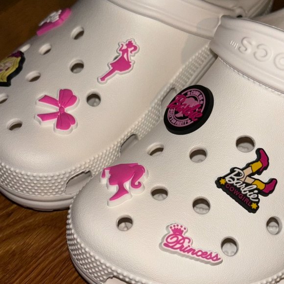 Crocs Charm Barbie 8 piece set - Picture 5 of 6